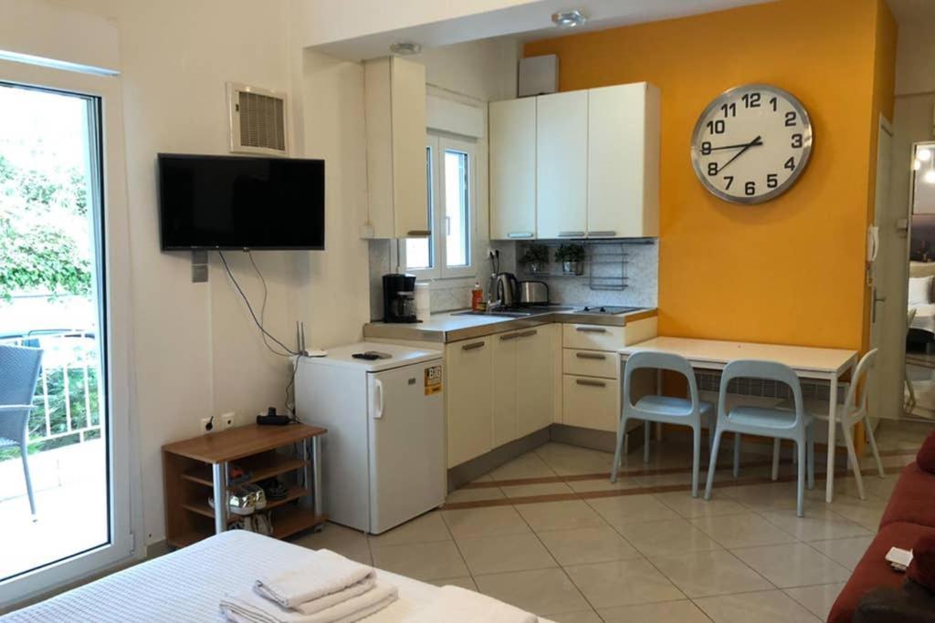 Cozy Studio Near The Beach Nea Iraklitsa Exterior photo